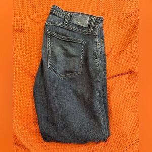 CHAPS Men’s Flat Front Denim Jeans Size: 34X30 Retails: $59
